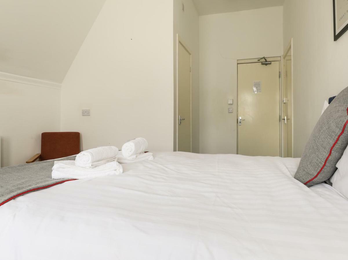 Oyo Hala Guest House مانشستر المظهر الخارجي الصورة